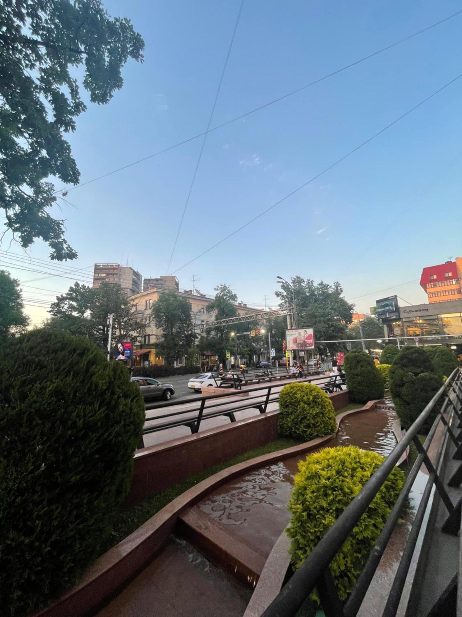 Двухкомнатная Квартира На Арбате Almaty Extérieur photo