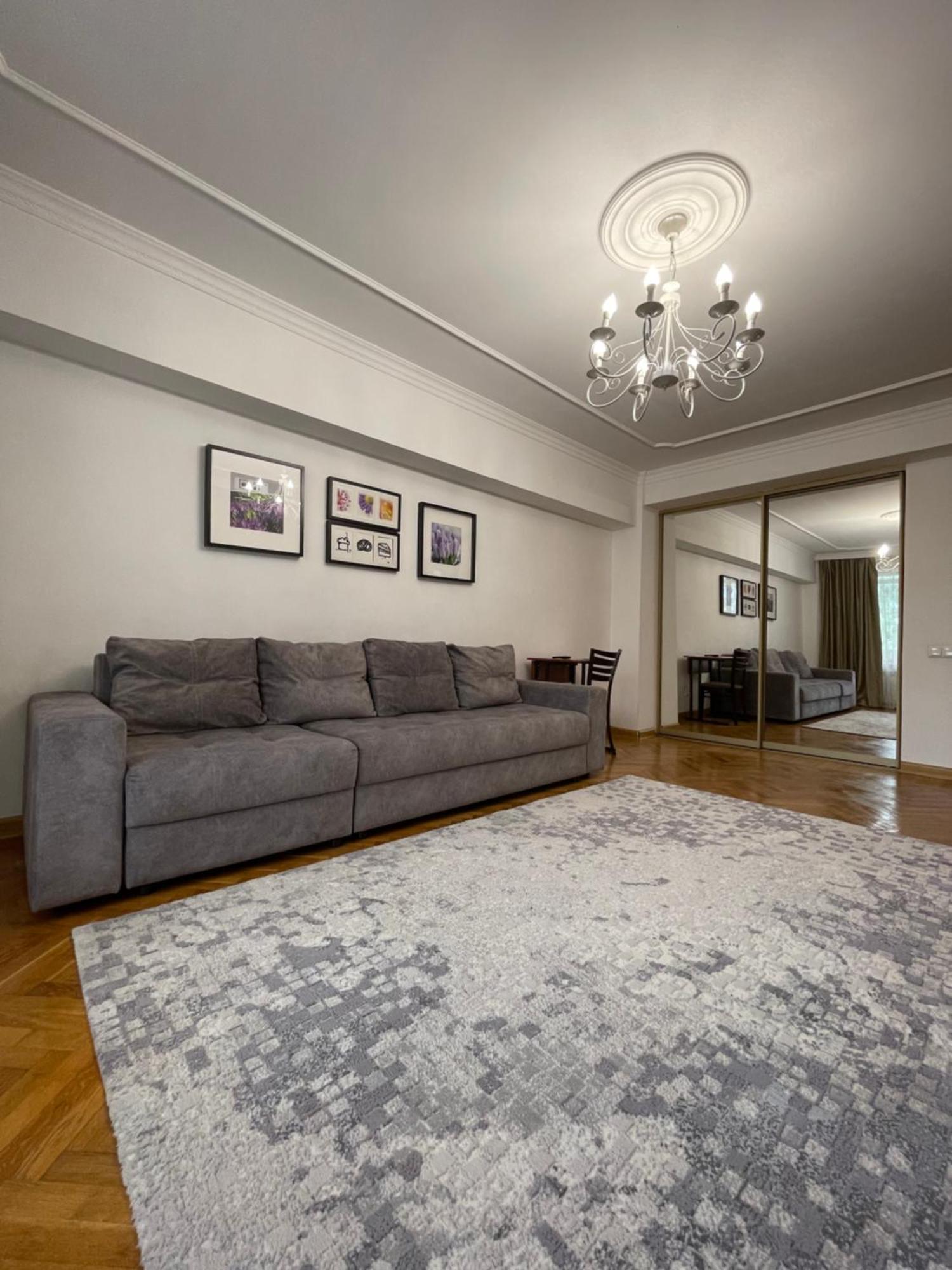 Двухкомнатная Квартира На Арбате Almaty Extérieur photo